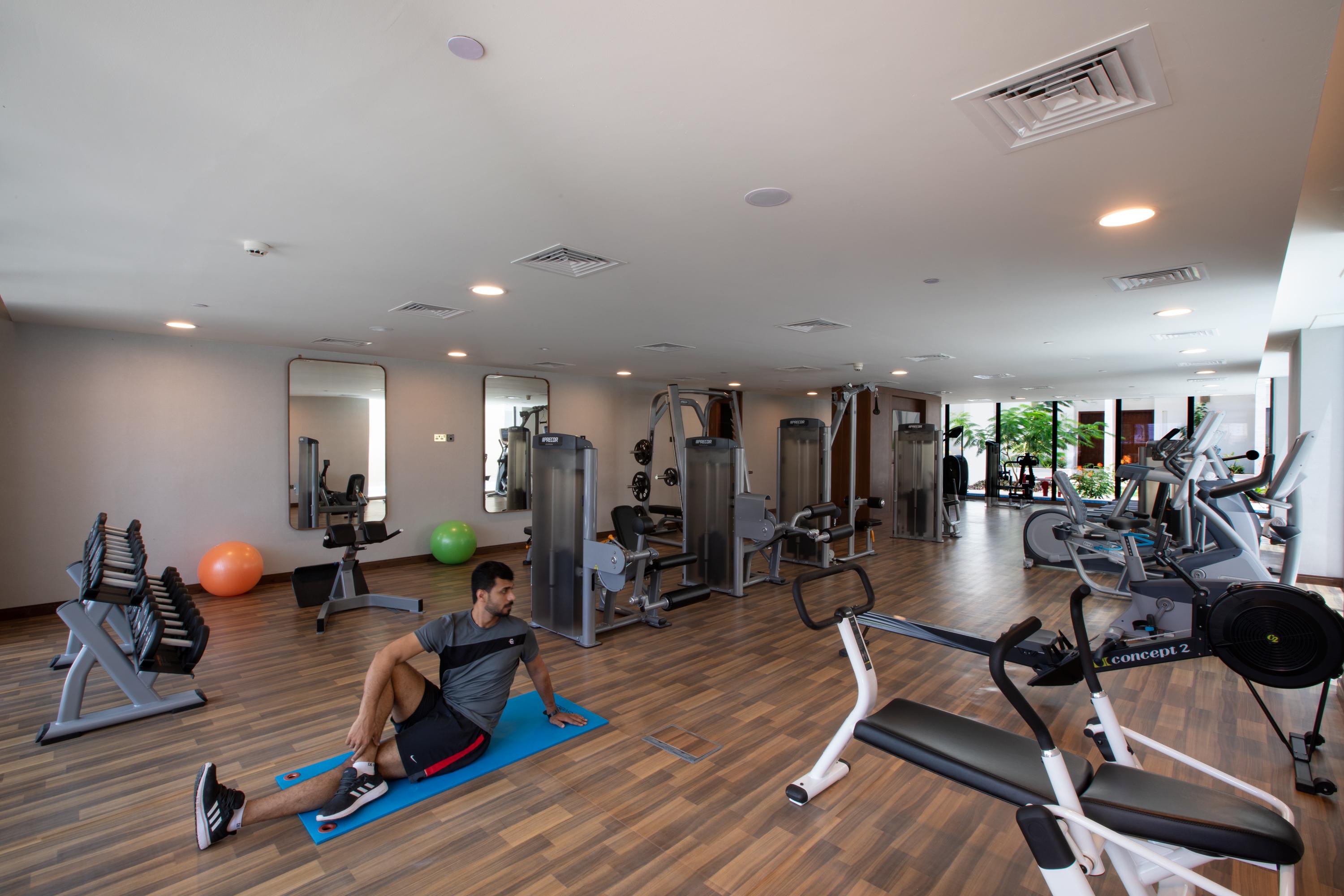 Millennium Resort Салала Экстерьер фото The gym at the hotel