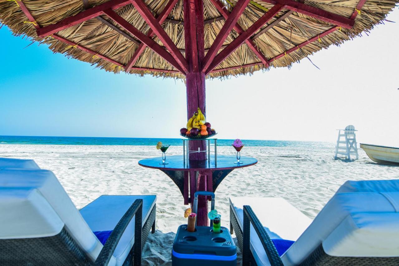 Millennium Resort Салала Экстерьер фото A beach bar in Varvarovski, Ohrid